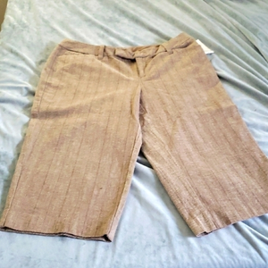 Gap Stretch Tab Capri‎ Size 8